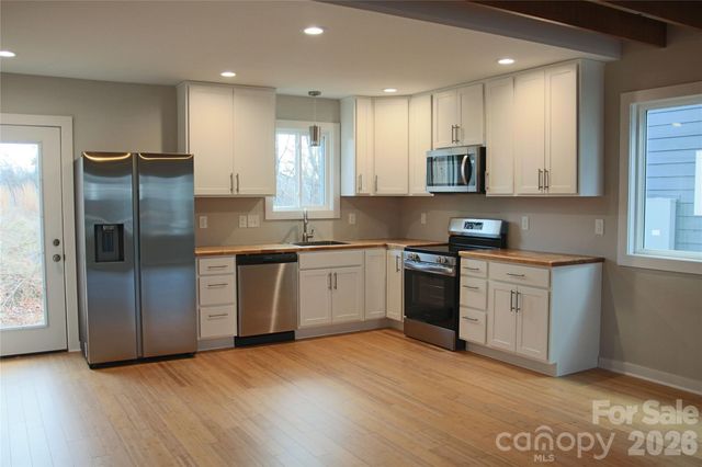 110 Lager Lane, Asheville, NC 28806