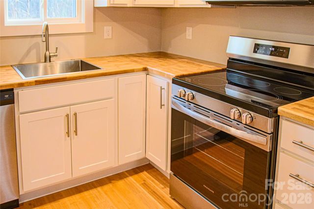 110 Lager Lane, Asheville, NC 28806