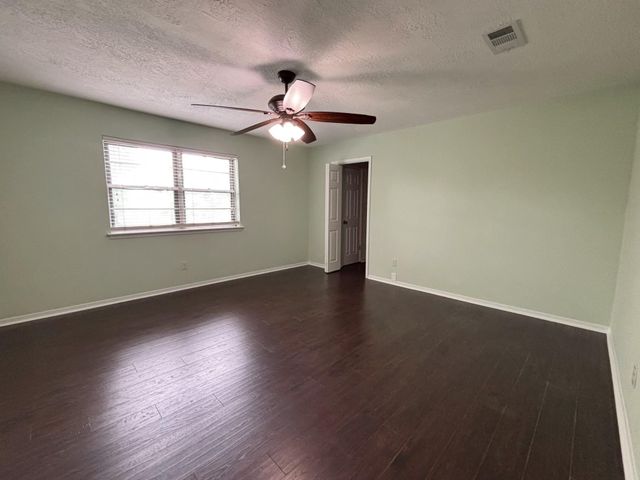 3119 Pilgrims Point Lane, Pearland, TX 77581