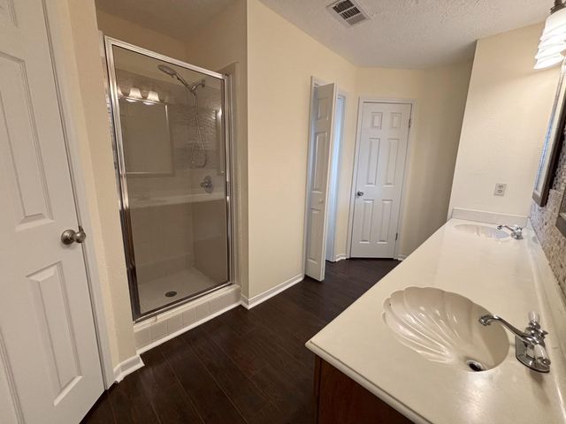 3119 Pilgrims Point Lane, Pearland, TX 77581