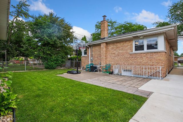 7406 Keystone Avenue, Skokie, IL 60076