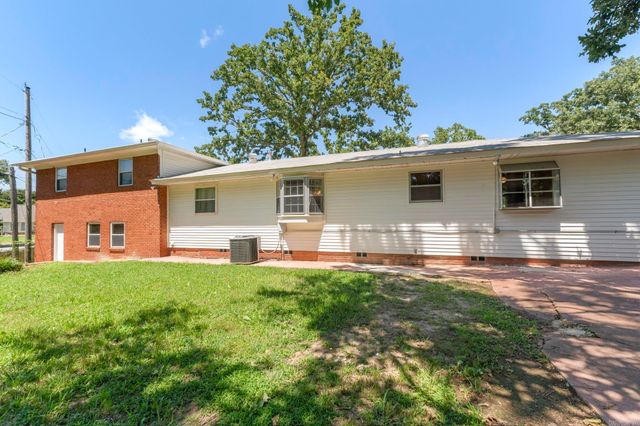 1 Wesley Drive, Sherwood, AR 72120