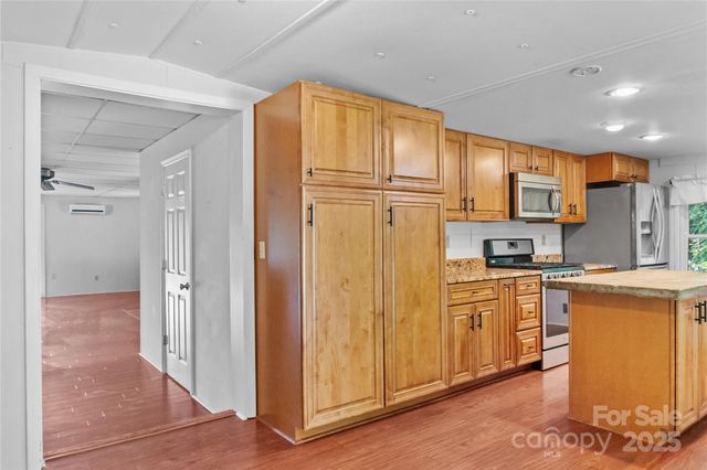454 Hummingbird Lane, Franklin, NC 28734