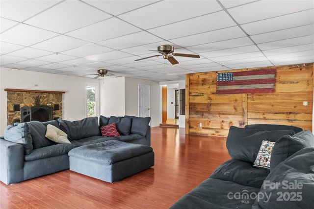 454 Hummingbird Lane, Franklin, NC 28734