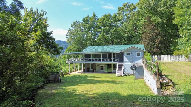 454 Hummingbird Lane, Franklin, NC 28734