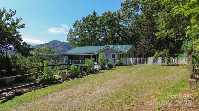 454 Hummingbird Lane, Franklin, NC 28734