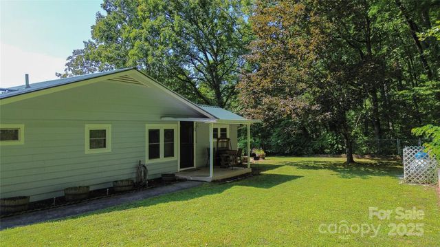 454 Hummingbird Lane, Franklin, NC 28734