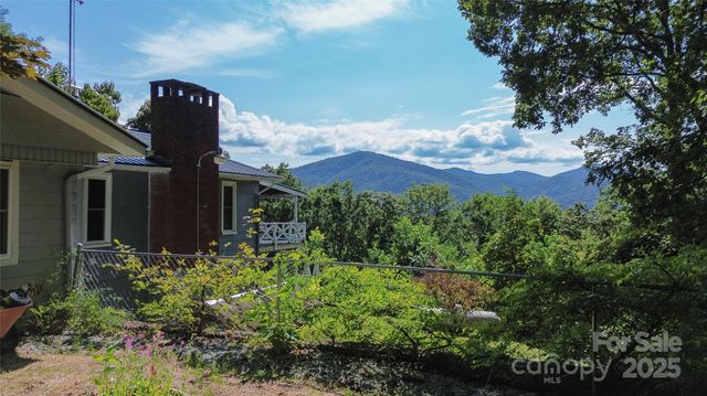 454 Hummingbird Lane, Franklin, NC 28734