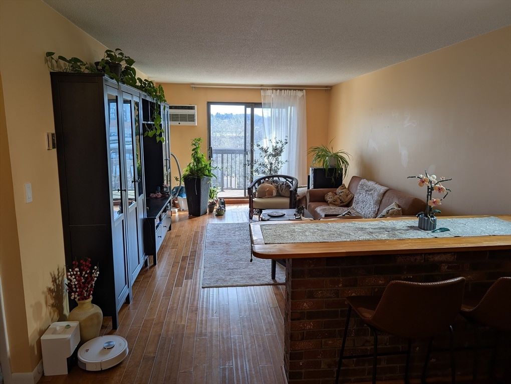 10 Williams St 62, Watertown, MA 02472