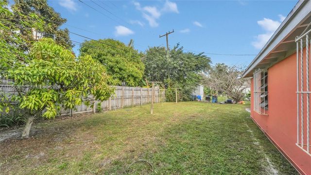 265 NW 188th St, Miami Gardens, FL 33169