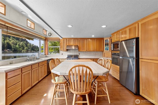 38509 Orville Road E, Eatonville, WA 98328
