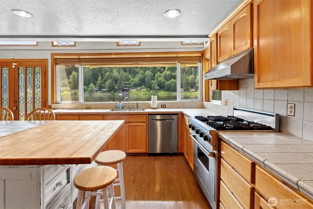 38509 Orville Road E, Eatonville, WA 98328