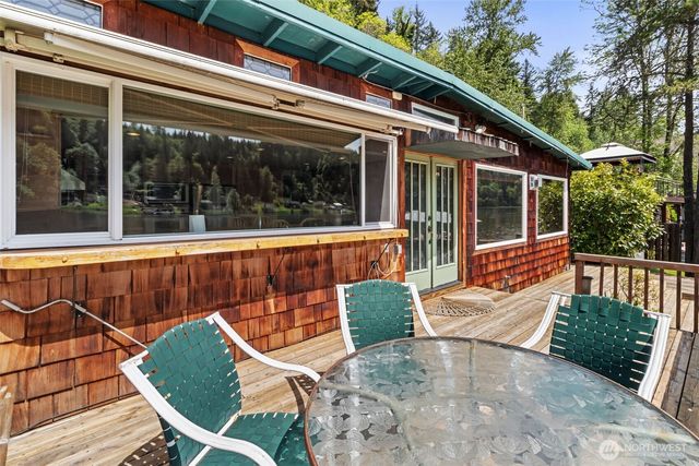 38509 Orville Road E, Eatonville, WA 98328