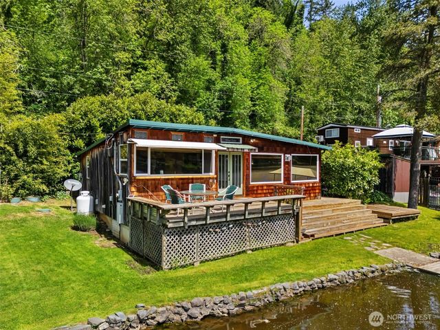38509 Orville Road E, Eatonville, WA 98328