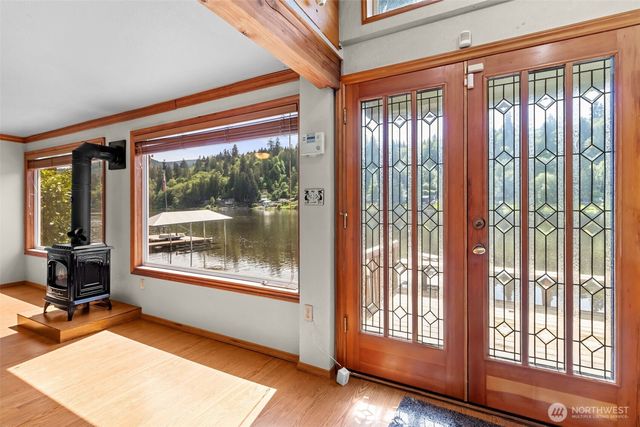 38509 Orville Road E, Eatonville, WA 98328