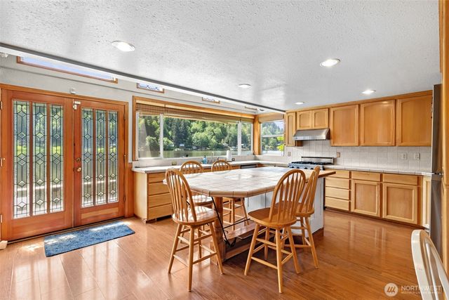 38509 Orville Road E, Eatonville, WA 98328