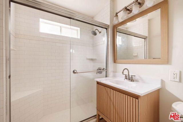 23153 Canzonet Street, Woodland Hills, CA 91367