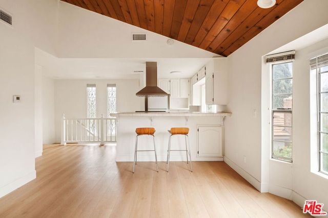 23153 Canzonet Street, Woodland Hills, CA 91367