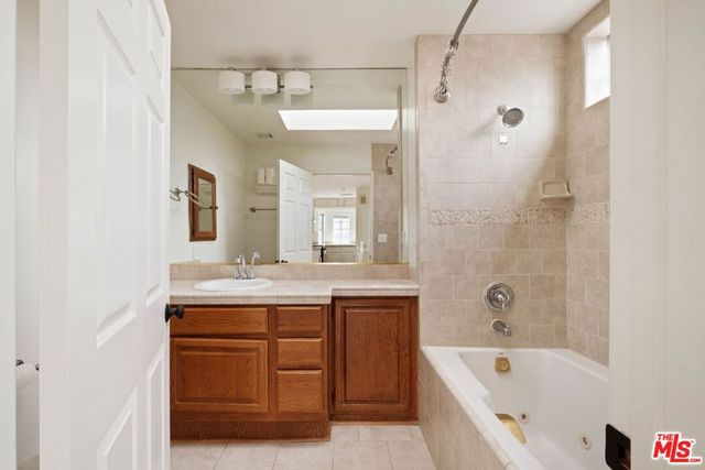 23153 Canzonet Street, Woodland Hills, CA 91367