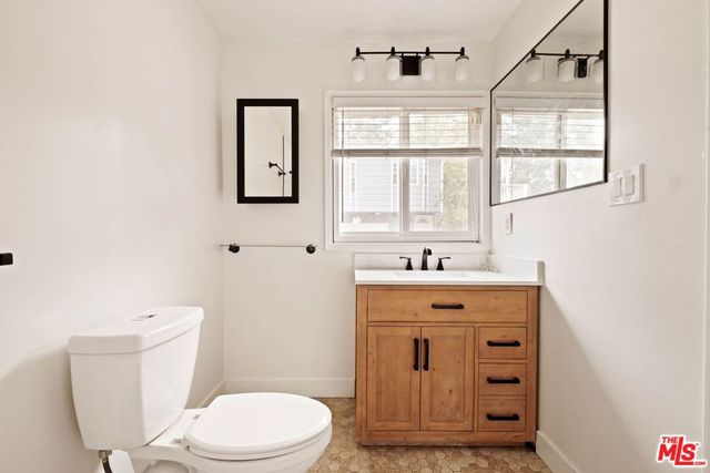 23153 Canzonet Street, Woodland Hills, CA 91367