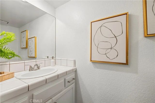 917 Euclid 1, Long Beach, CA 90804