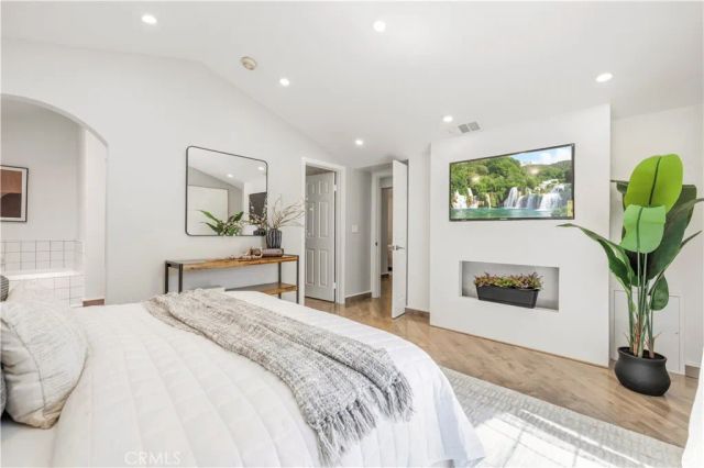 917 Euclid 1, Long Beach, CA 90804