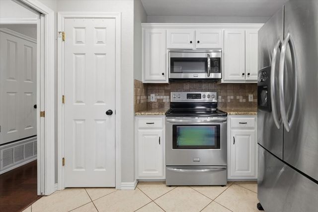 1325 Rio Grande Drive, Benbrook, TX 76126