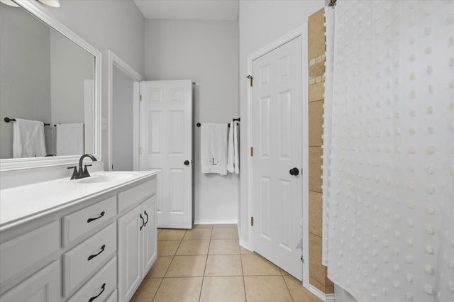 1325 Rio Grande Drive, Benbrook, TX 76126