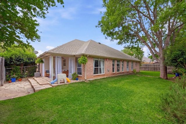 1325 Rio Grande Drive, Benbrook, TX 76126
