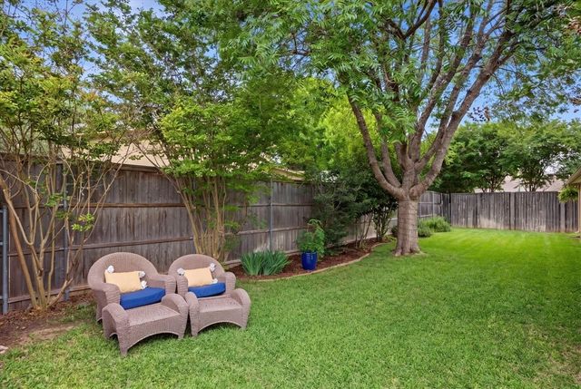 1325 Rio Grande Drive, Benbrook, TX 76126