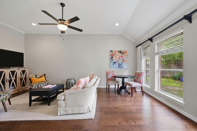 1325 Rio Grande Drive, Benbrook, TX 76126