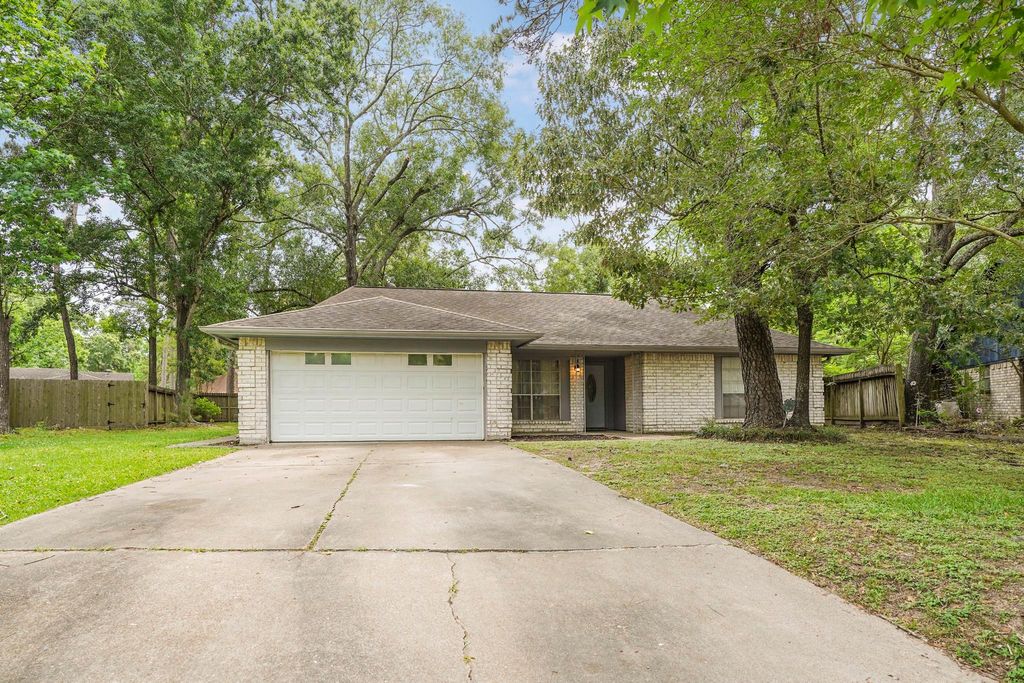 1998 Lake Creek Drive, Houston, TX 77339