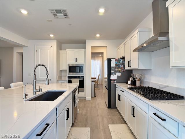 10863 Castalnova Bend Drive, Las Vegas, NV 89166