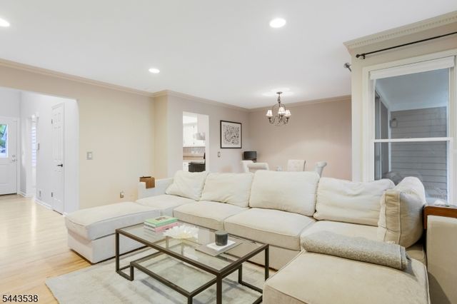 23 Eton Court, Bedminster Twp., NJ 07921