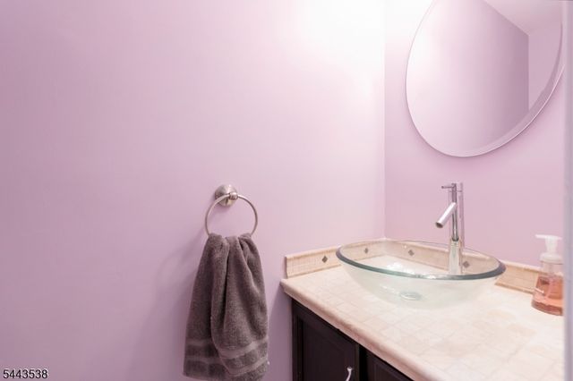 23 Eton Court, Bedminster Twp., NJ 07921