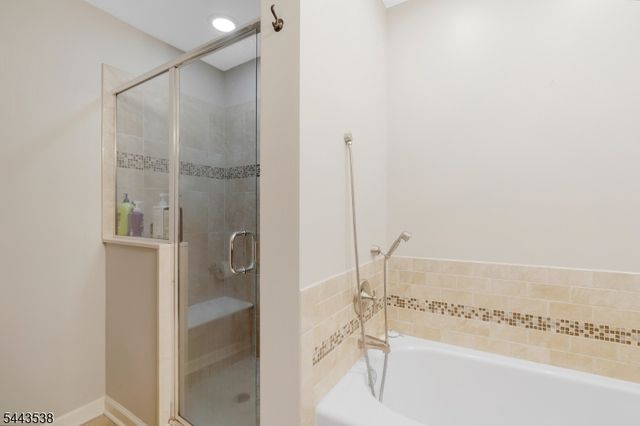 23 Eton Court, Bedminster Twp., NJ 07921
