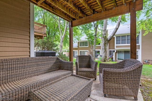 23 Eton Court, Bedminster Twp., NJ 07921
