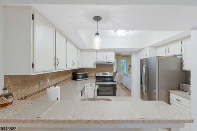 23 Eton Court, Bedminster Twp., NJ 07921
