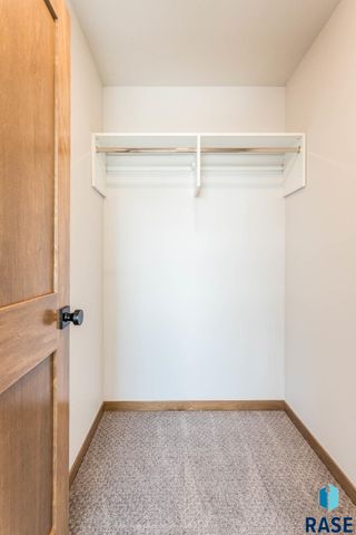 2313 E Jetty Pl Place, Sioux Falls, SD 57108