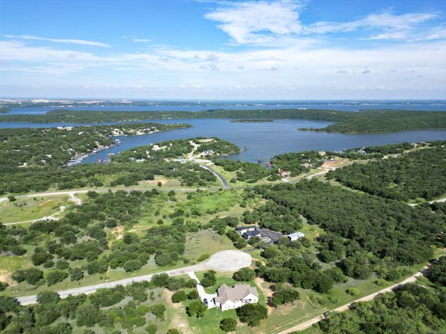 134 Demonbreun Court, Chico, TX 76431