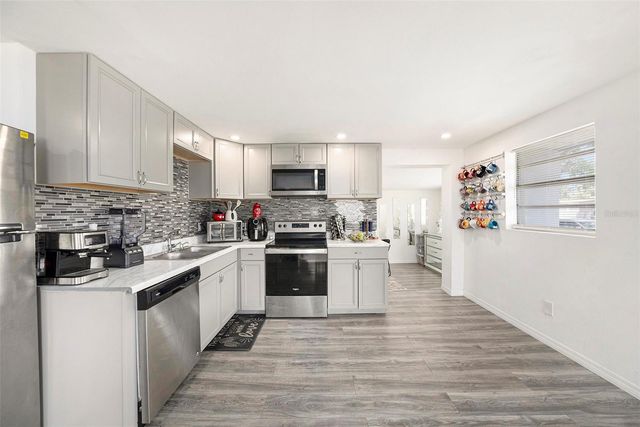 4521 W NORTH STREET, Tampa, FL 33614