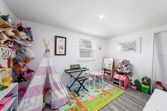 4521 W NORTH STREET, Tampa, FL 33614