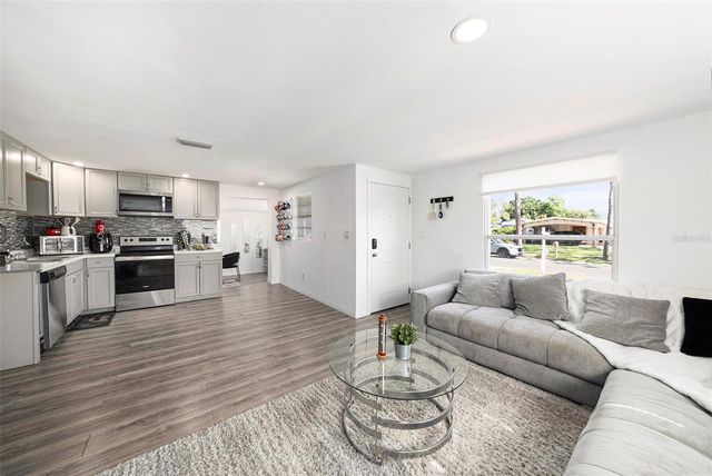 4521 W NORTH STREET, Tampa, FL 33614