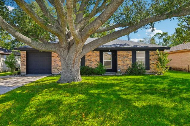 1118 N Noble Road, Texas City, TX 77591