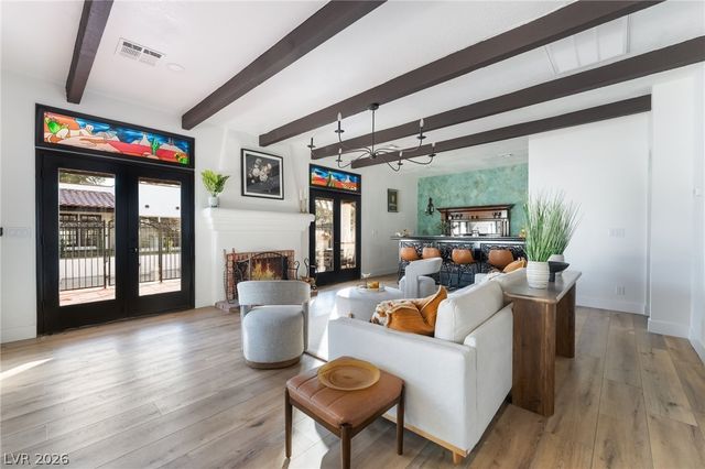 6465 Edna Avenue, Las Vegas, NV 89146