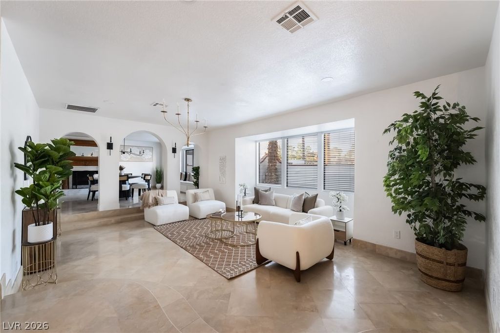 Image 12 of property listing at 6465 Edna Avenue, Las Vegas, NV 89146