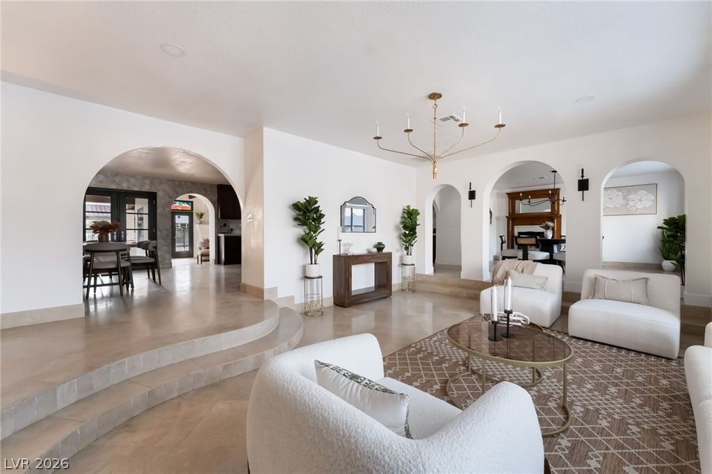 Image 13 of property listing at 6465 Edna Avenue, Las Vegas, NV 89146