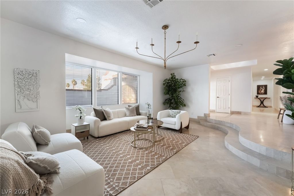 Image 16 of property listing at 6465 Edna Avenue, Las Vegas, NV 89146