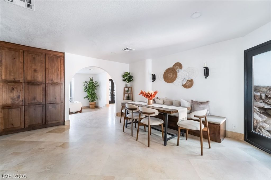 Image 25 of property listing at 6465 Edna Avenue, Las Vegas, NV 89146