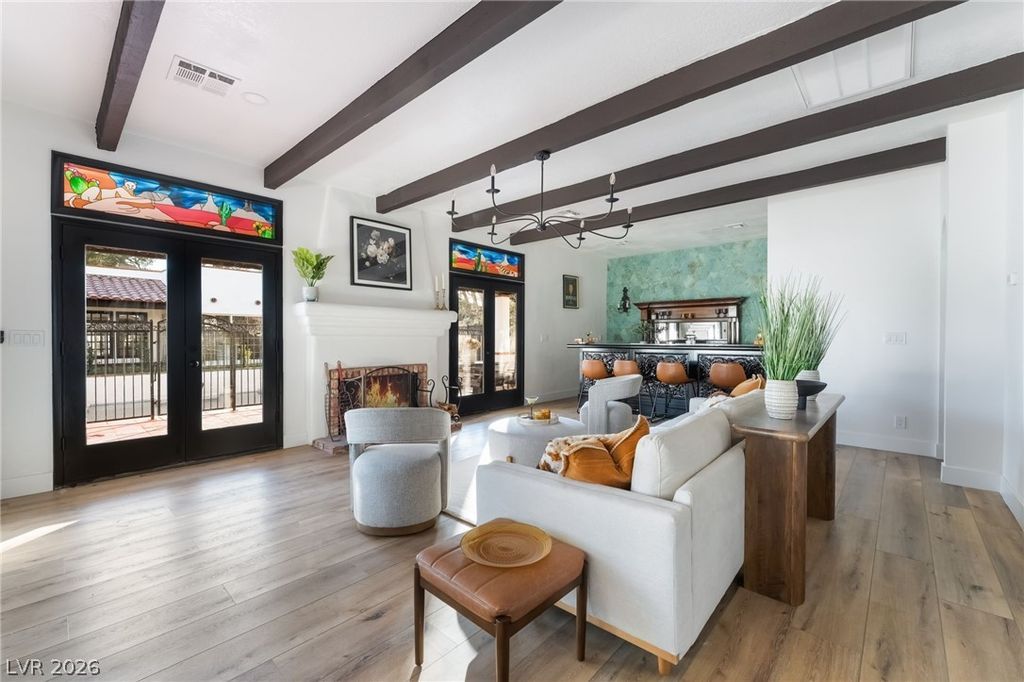 Image 26 of property listing at 6465 Edna Avenue, Las Vegas, NV 89146